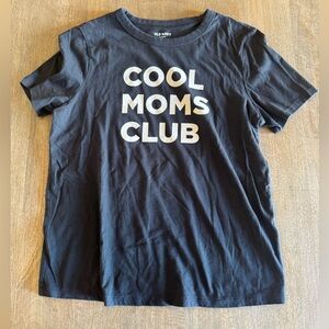 Old Navy T-Shirt Cool Moms Club in Navy